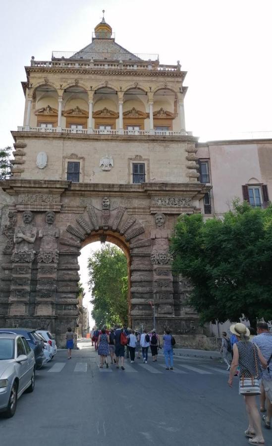 Appartement La Casa Dei Leoni Di Sicilia à Palerme Extérieur photo